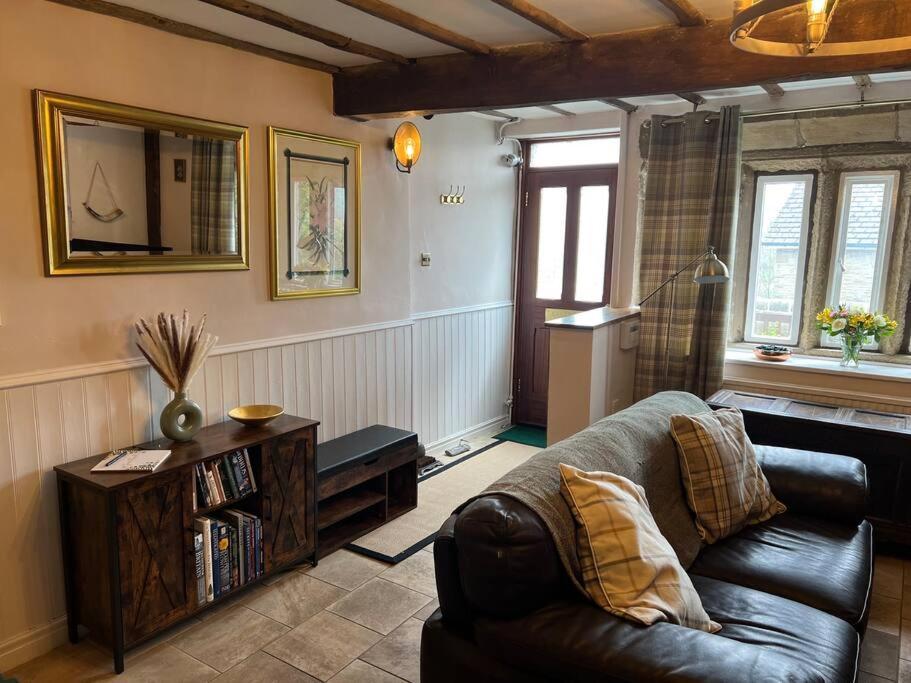 Steeton 17Th Century Cottage With Hidden Garden מראה חיצוני תמונה