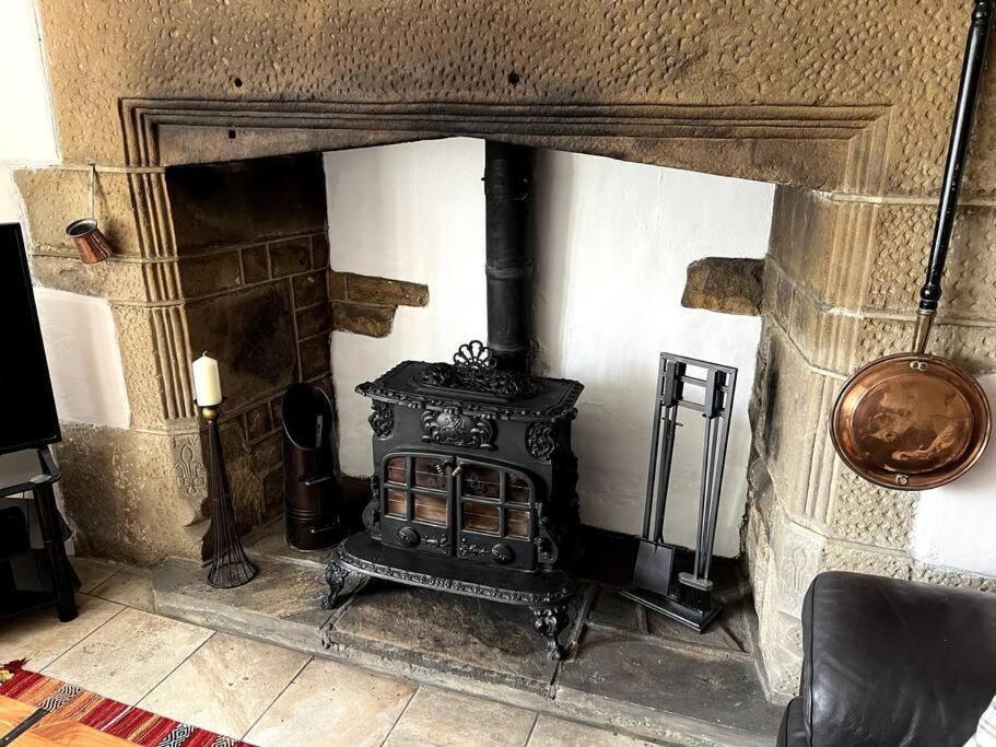 Steeton 17Th Century Cottage With Hidden Garden מראה חיצוני תמונה